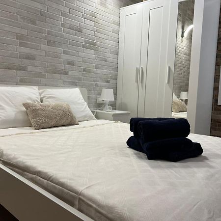 Melia Y Fuster 23C Aparthotel Valencia Kültér fotó